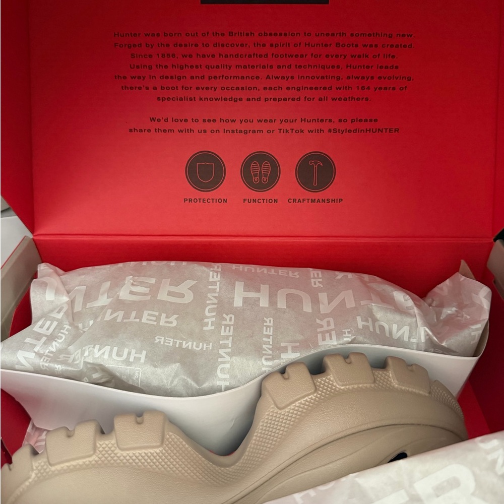 Hunter Light Natural Clogs